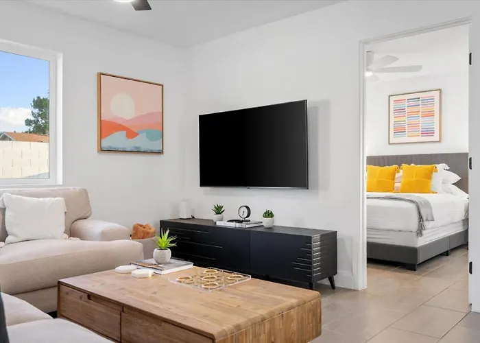 4br 3ba With Pool, Hot Tub, Putting Green, & Game Сasa de vacaciones *