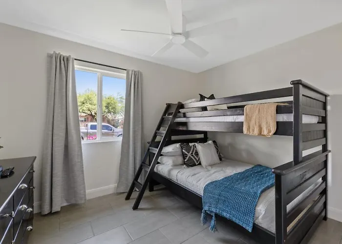 4br 3ba With Pool, Hot Tub, Putting Green, & Game Tempe