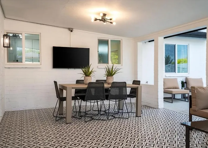 4br 3ba With Pool, Hot Tub, Putting Green, & Game