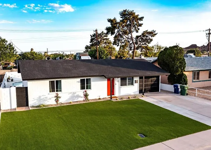 4br 3ba With Pool, Hot Tub, Putting Green, & Game Сasa de vacaciones Tempe