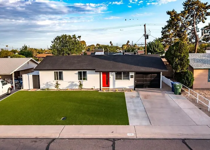 4br 3ba With Pool, Hot Tub, Putting Green, & Game Сasa de vacaciones Tempe